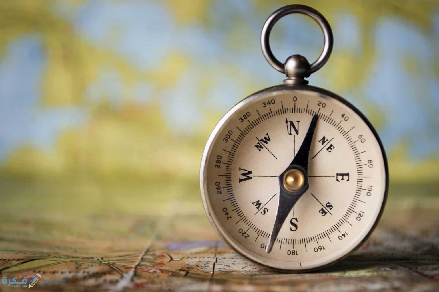 كيف أعرف اتجاه القبلة بالبوصلة new 1536x1024 1