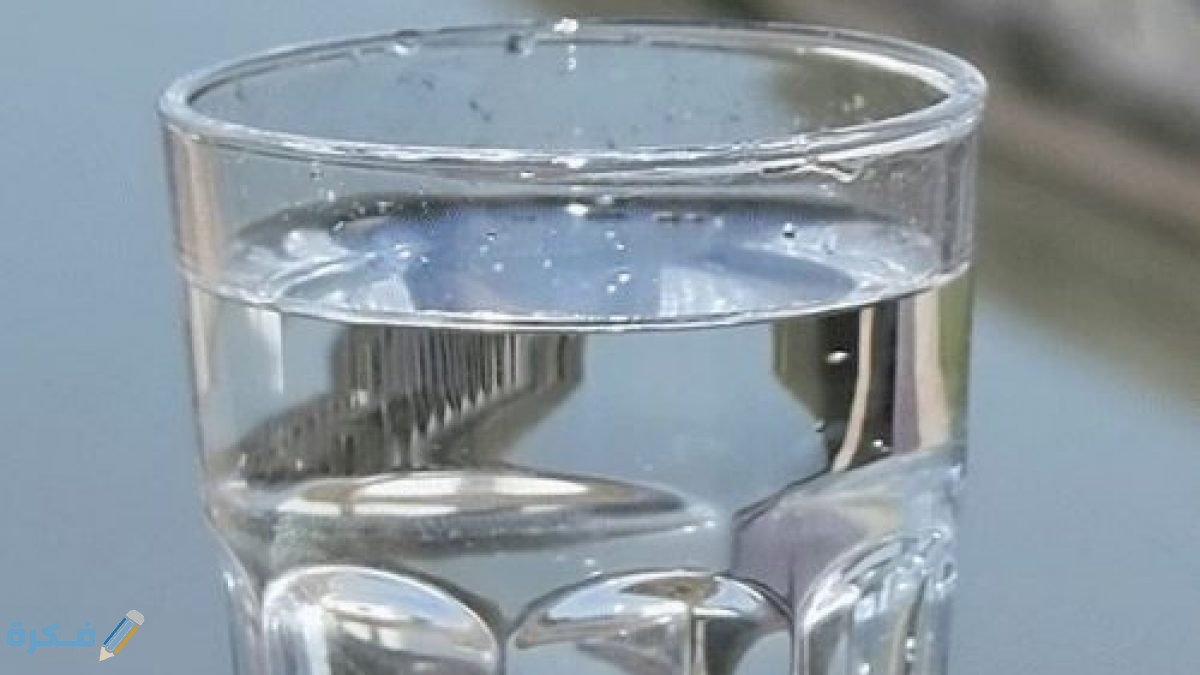 كم قارورة ماء يساوي لتر