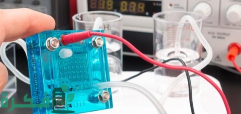 ما هي وحدة قياس القوة الدافعة الكهربائية