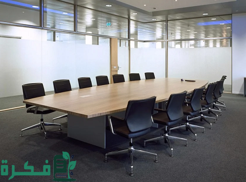 أنواع طاولات الاجتماع وقياساتها