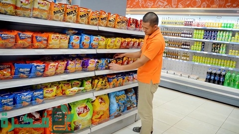طريقة ترتيب البضاعة في السوبر ماركت
