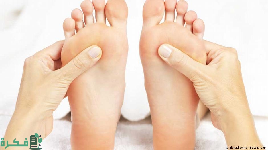 ما السبب في اصفرار باطن القدمين 2 16627981 403