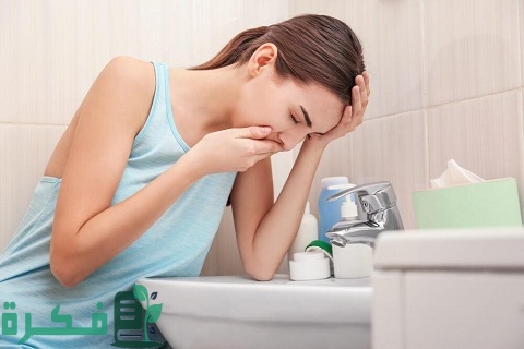 ما أسباب الشعور بالغثيان والدوخة