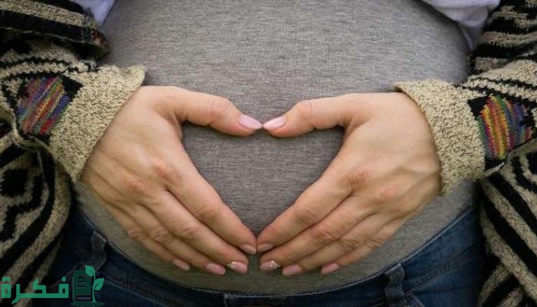 افضل وضعيات النوم للمرأة الحامل