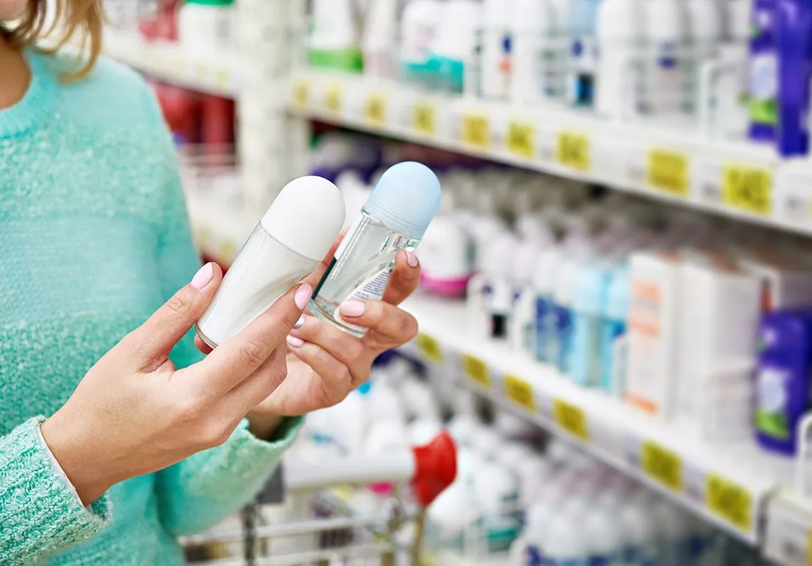 الية عمل مزيل العرق