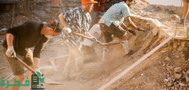 فوائد العمل في حياة الإنسان