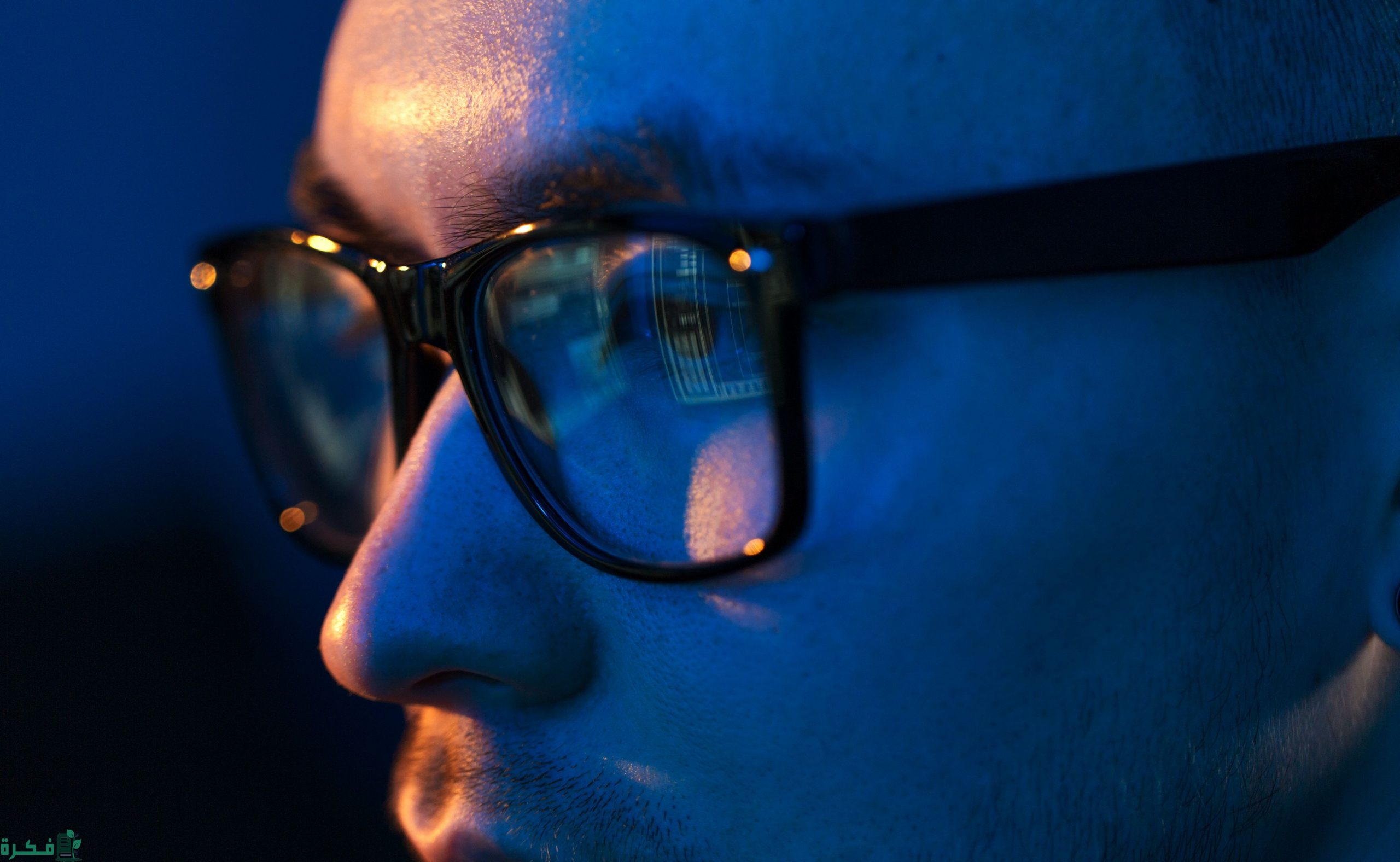 أفضل 5 أنواع عدسات النظارات الطبية الملونة