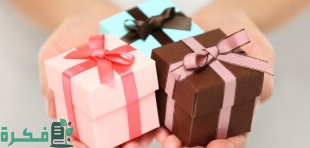 عمل الهدايا البسيطة من صنع الأطفال