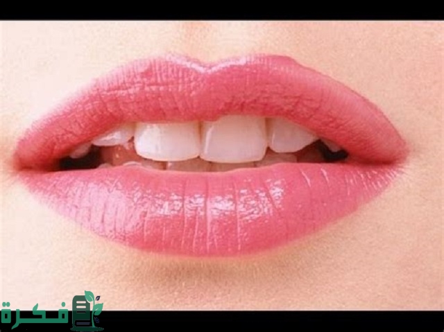 كيف اخلي شفايفي وردية؟