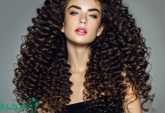 كيف اخلي شعري كيرلي بعد الاستحمام