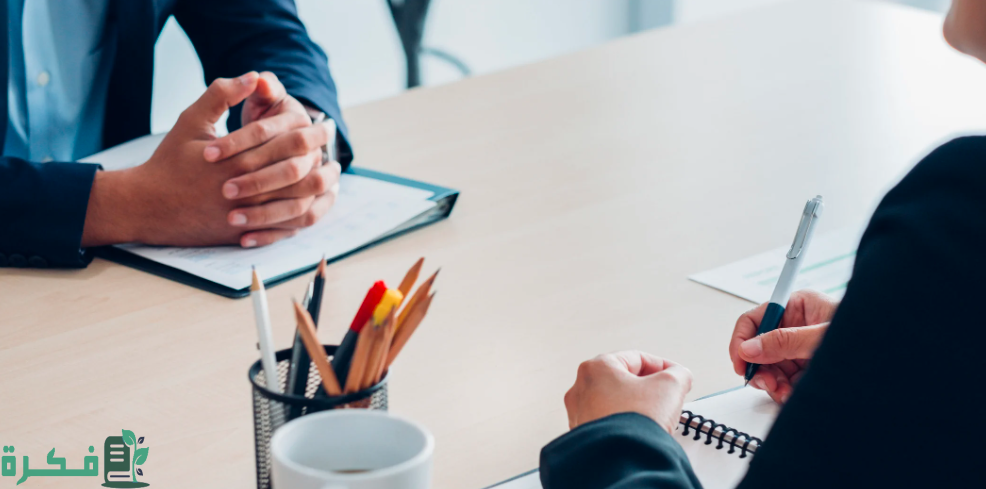 كيف تكتب أسئلة مقابلة بحثية