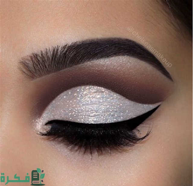 خطوات لتطبيق مكياج سموكي أسود وفضي 5 نصائح قيمة 3 خطوات لتطبيق مكياج سموكي أسود وفضي