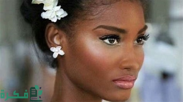 ما أفضل كريم أساس للبشرة الدهنية السمراء؟