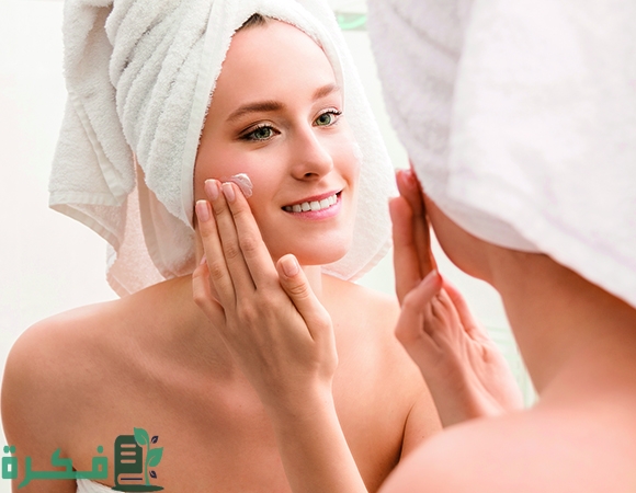 طريقة تقشير البشرة الدهنية بالسكر