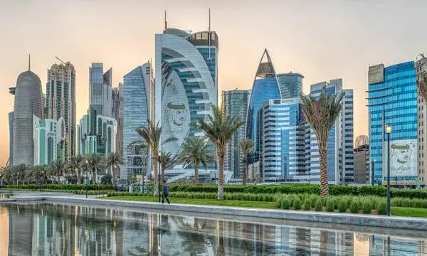 كم يبلغ عدد سكان قطر