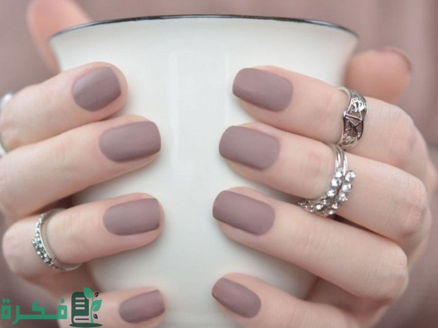 أفكار تطبيق لون مناكير نود للمناسبات الرسمية