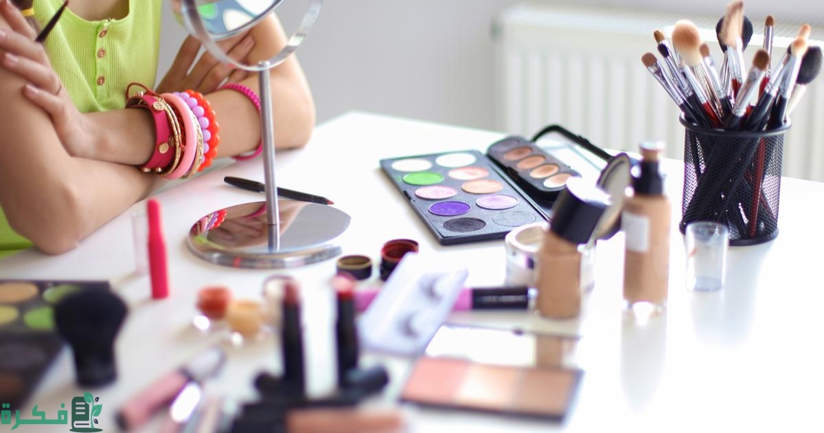 أفكار وطرق ترتيب رفوف المكياج