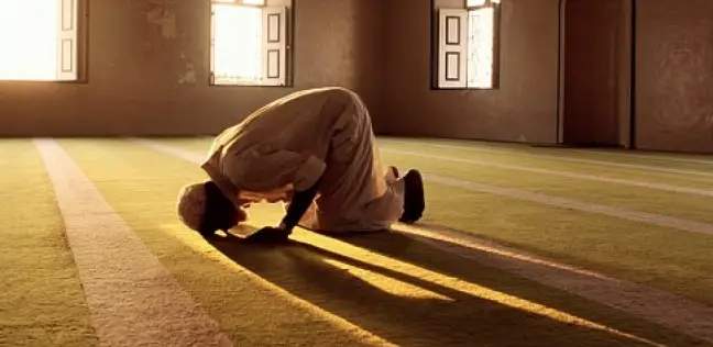 كيفية الثناء على الله في صلاة الحاجة