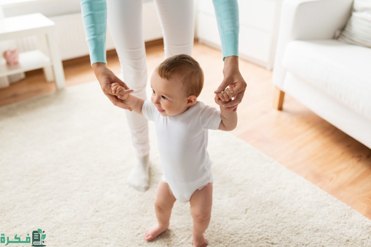 فيتامينات تساعد الطفل على المشي