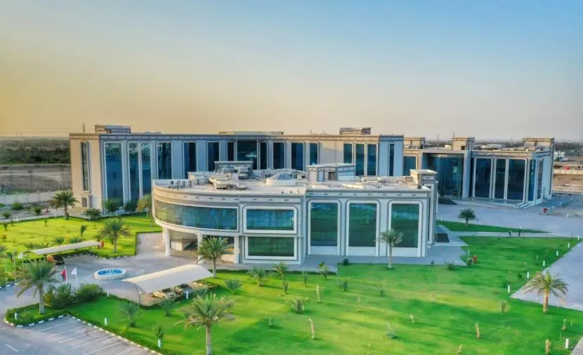 أرقام كلية عمان للإدارة والتكنولوجيا