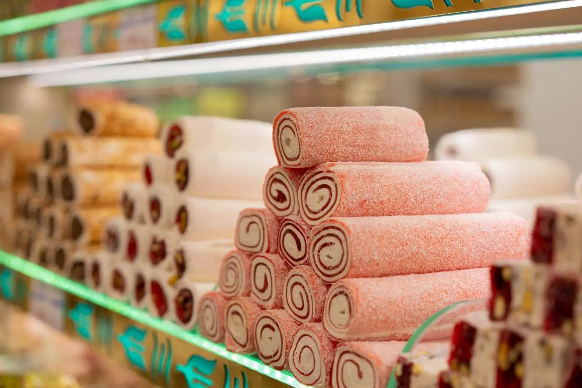 أفضل 6 محلات حلويات في جدة مع العنوان ورقم التليفون