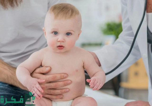 ما سبب الألم في الجانب الأيمن عند الأطفال؟