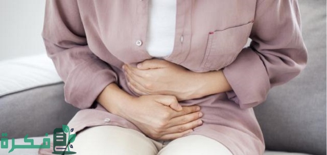 هل ألم أعلى البطن للحامل في الشهر الثاني خطير؟