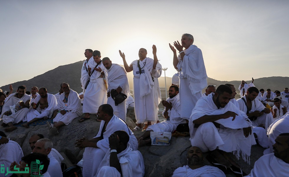 الالتزام بما تعلنه السعودية في الحج واجب.. خلاف على موعد عيد الأضحى بهذه الدول