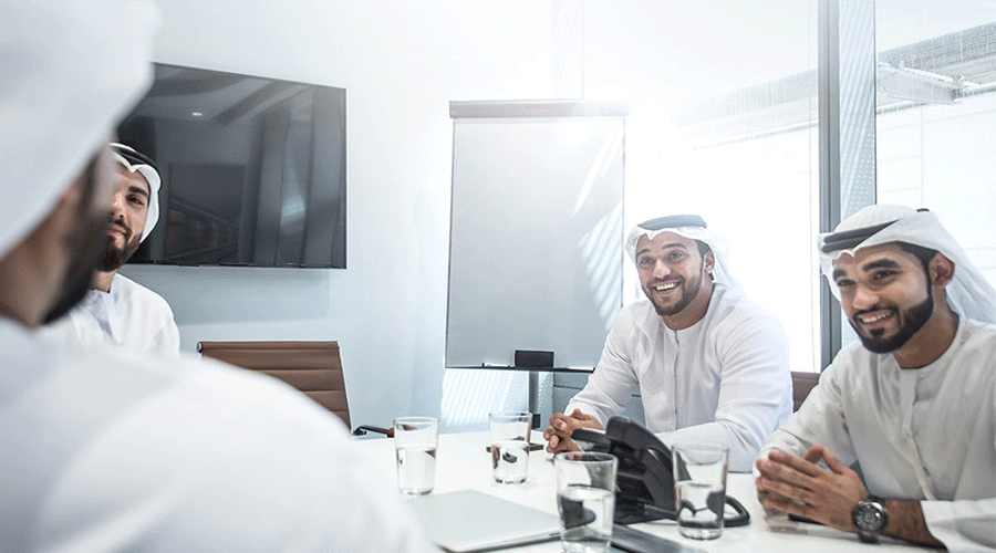 أبعدوا المشرف الأجنبي.. "عجب": 7 إجراءات أساسية يجب القيام بها إذا أردنا سعودة حقيقية للوظائف