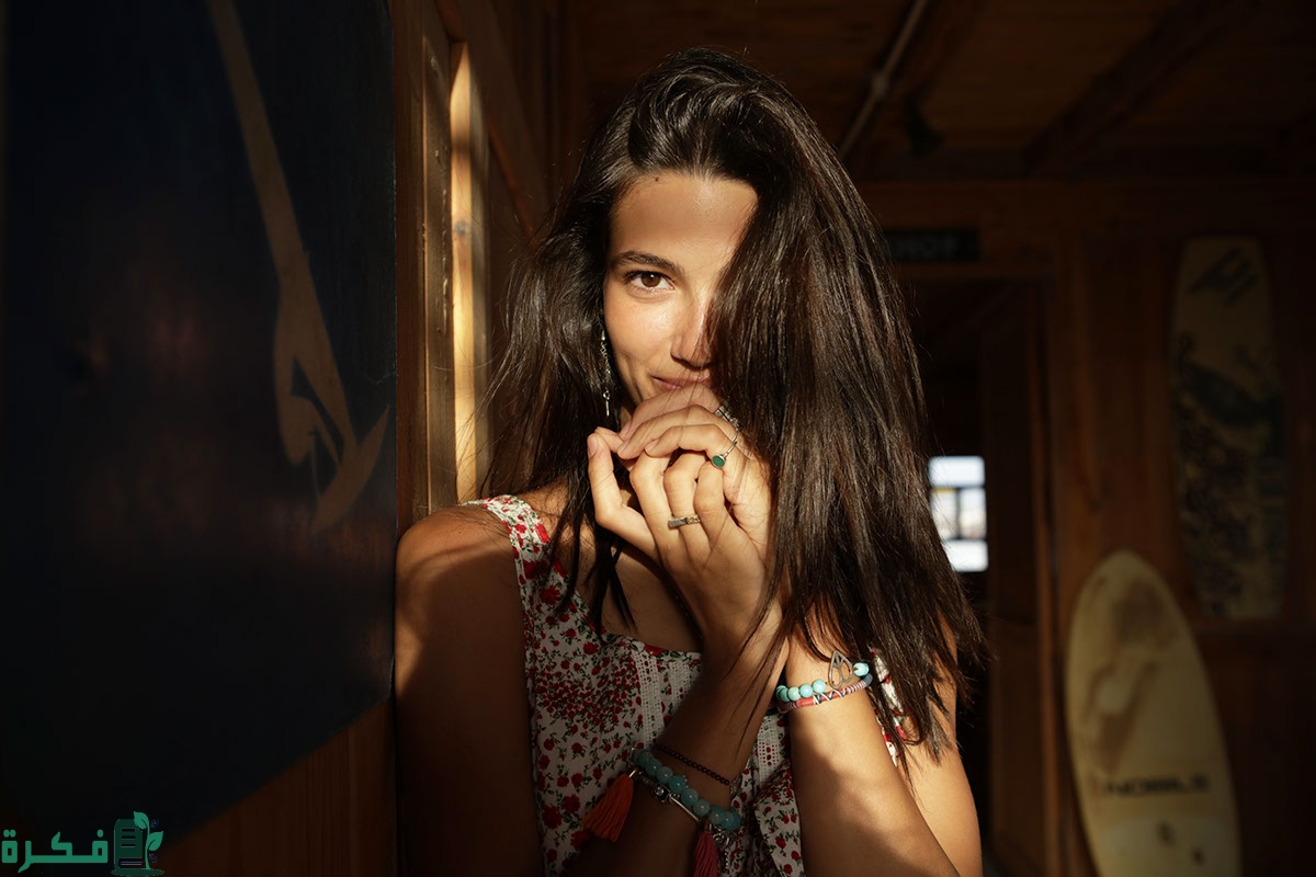 ما هي ديانة تارا عماد