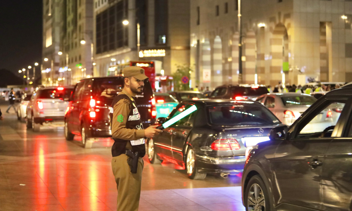 هل يمكن قيادة سيارة خصوصي برخصة نقل ثقيل؟