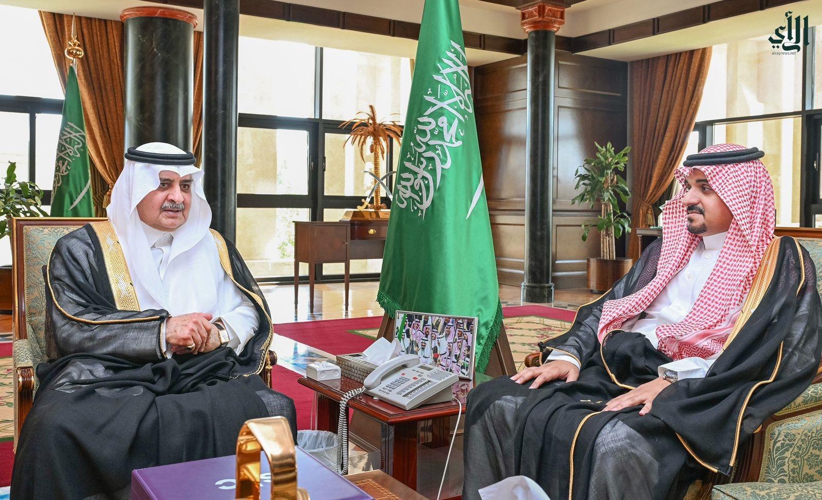 أمير تبوك يكشف عن مشاريع ومبادرات شركة الاتصالات السعودية في المنطقة 2 أمير تبوك يكشف عن مشاريع ومبادرات شركة الاتصالات السعودية في المنطقة