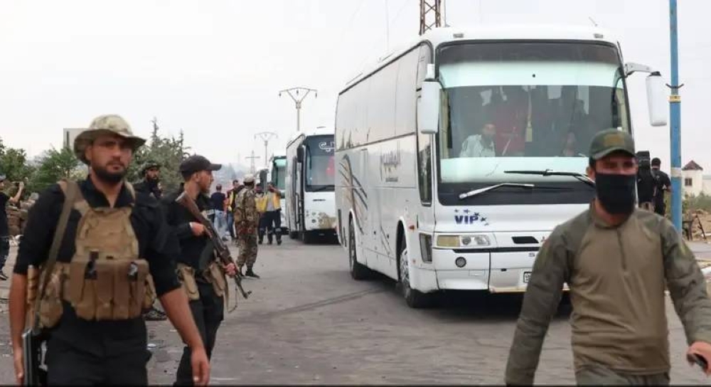 إجلاء 1500 محتجز من السويداء واستقبالهم في درعا 3 إجلاء 1500 محتجز من السويداء واستقبالهم في درعا