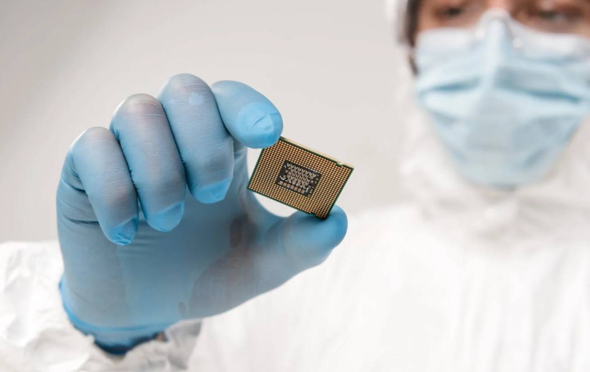 سعوديون يحققون إنجازًا جديدًا بصناعة 25 رقاقة إلكترونية متقدمة