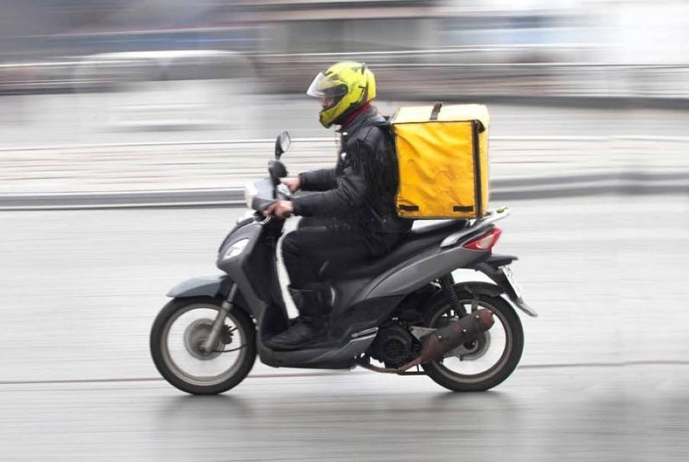 لائحتا توصيل الطلبات ونقل البضائع بالدراجات الآلية قيد الاستطلاع والدراسة في السعودية 3 لائحتا توصيل الطلبات ونقل البضائع بالدراجات الآلية قيد الاستطلاع والدراسة في السعودية