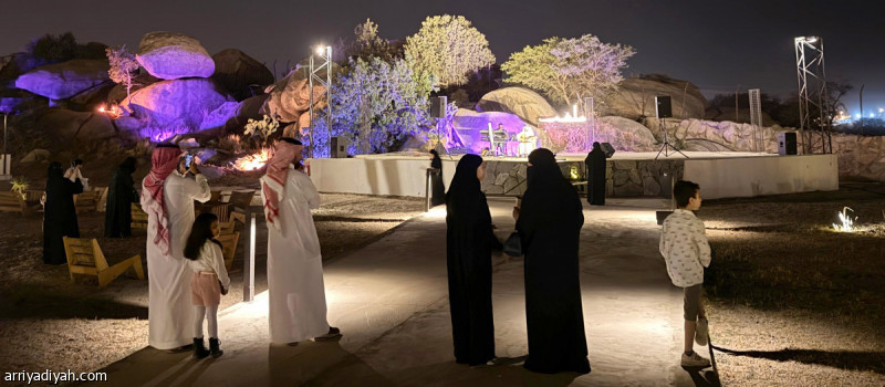 "ملفى" يطلق تجربة فريدة للموسيقى والمسرح والترفيه في أبها لمدة 60 يوما بالقرب من جامعة الملك خالد 3 "ملفى" يطلق تجربة فريدة للموسيقى والمسرح والترفيه في أبها لمدة 60 يوما بالقرب من جامعة الملك خالد