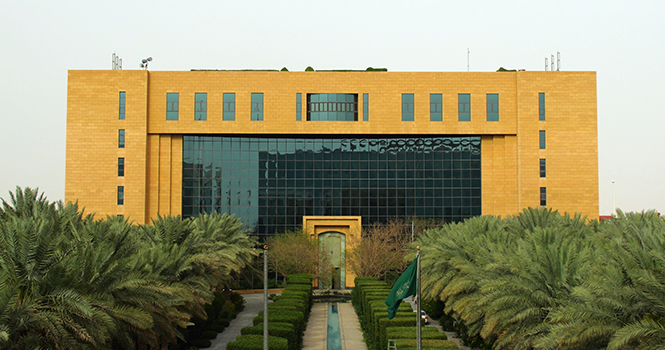 وزارة الشؤون البلدية تفرض شروطًا جديدة لحماية خصوصية المساكن السكنية من كشف مساكن العمالة المجاورة