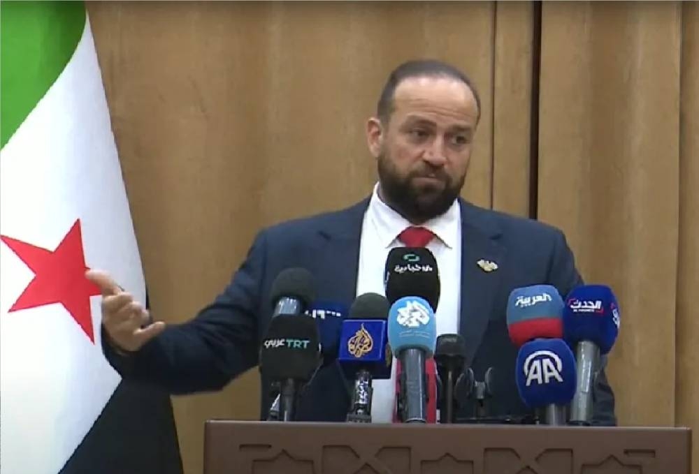 وزير الإعلام السوري يؤكد أن اتفاق السويداء يمثل فرصة للحلول السياسية ويشدد على وحدة الوطن والجيش