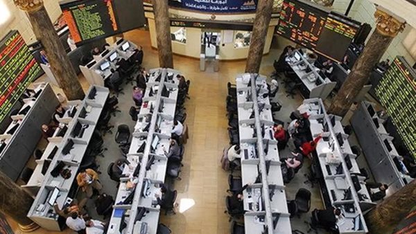 البورصة تواصل الارتفاع في منتصف تعاملات الأربعاء.. و"EGX30" يصعد 1.33%
