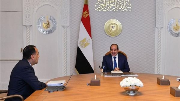 الرئيس السيسي يناقش مقترحات زيادة الأجور المقدمة من الحكومة