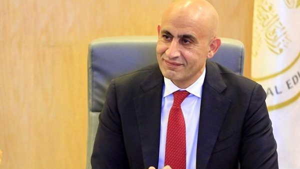بسبب طبول الحرب ومنظومة الـ 35 مليوناً.. التعليم "أون لاين" حل أزمة الطاقة