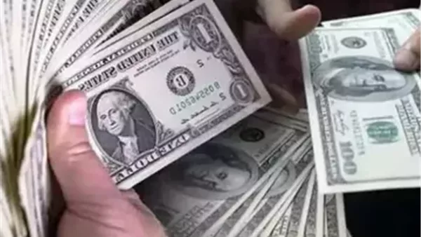 بعد تجاوزه الـ 52 جنيها.. سعر الدولار مع عودة عمل البنوك بعد إجازة العيد