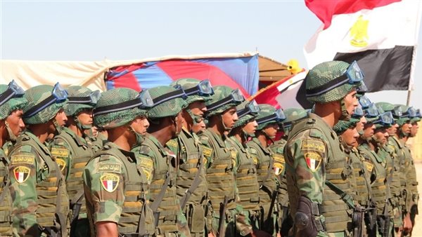 بعد تصديق الرئيس.. متى يبدأ العمل بقانون الخدمة العسكرية الجديد؟