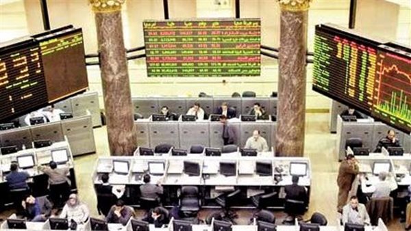 تباين أداء البورصة في منتصف تعاملات الثلاثاء وسط تداولات بـ3.9 مليار جنيه
