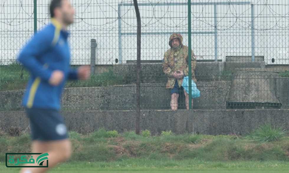 دراما كروية: منتخب إيطاليا يتجسس على تدريبات البوسنة بواسطة أحد الجنود