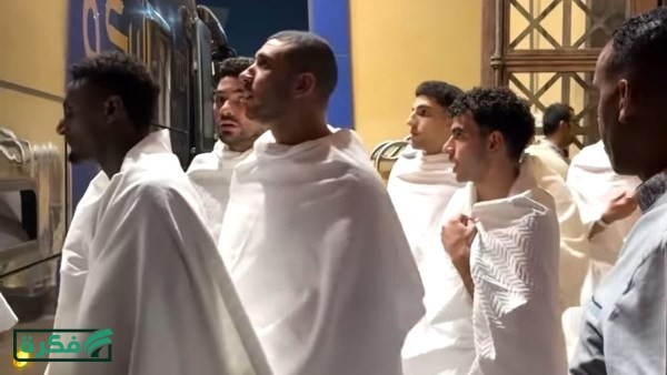 لاعبو منتخب مصر يتوجهون لأداء مناسك العمرة قبل السفر إلى إسبانيا