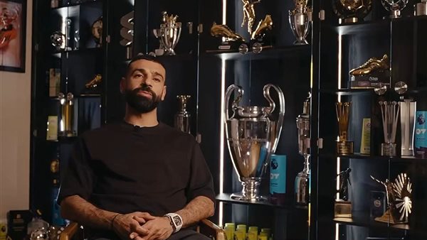 محمد صلاح يعلن رحيله عن ليفربول نهاية الموسم