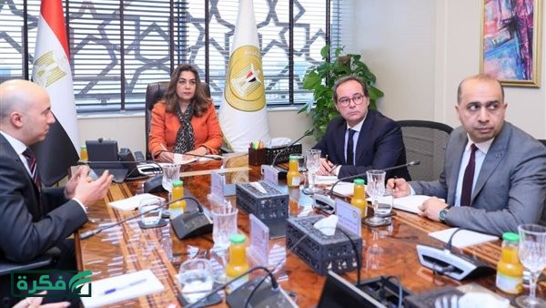 منال عوض: الاهتمام بدعم الاستثمار في مجالات البيئة والمناخ المختلفة