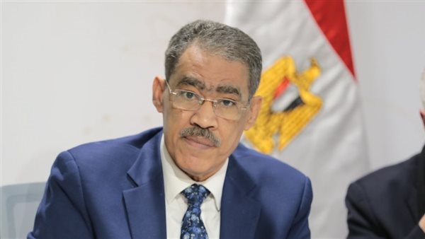 وزارة الإعلام تنسق مع الكويت لاتخاذ إجراءات قانونية ضد إساءات فؤاد الهاشم