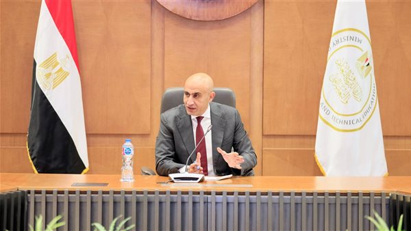 وزير التعليم يشدد على تفعيل درجات أعمال السنة وربطها بنسبة الحضور والغياب